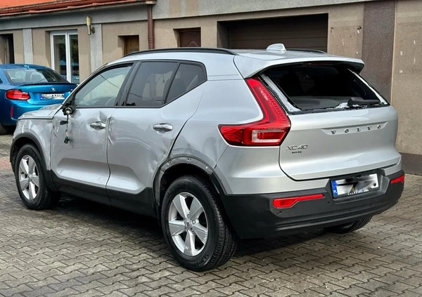 Volvo XC 40 cena 28900 przebieg: 85000, rok produkcji 2019 z Chmielnik małe 106